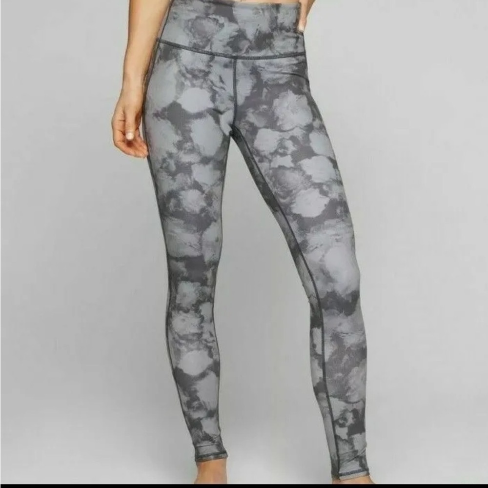 Athleta 869065 Floral Crush Chaturanga Leggings Size XS Gray Tie Dye Flowers